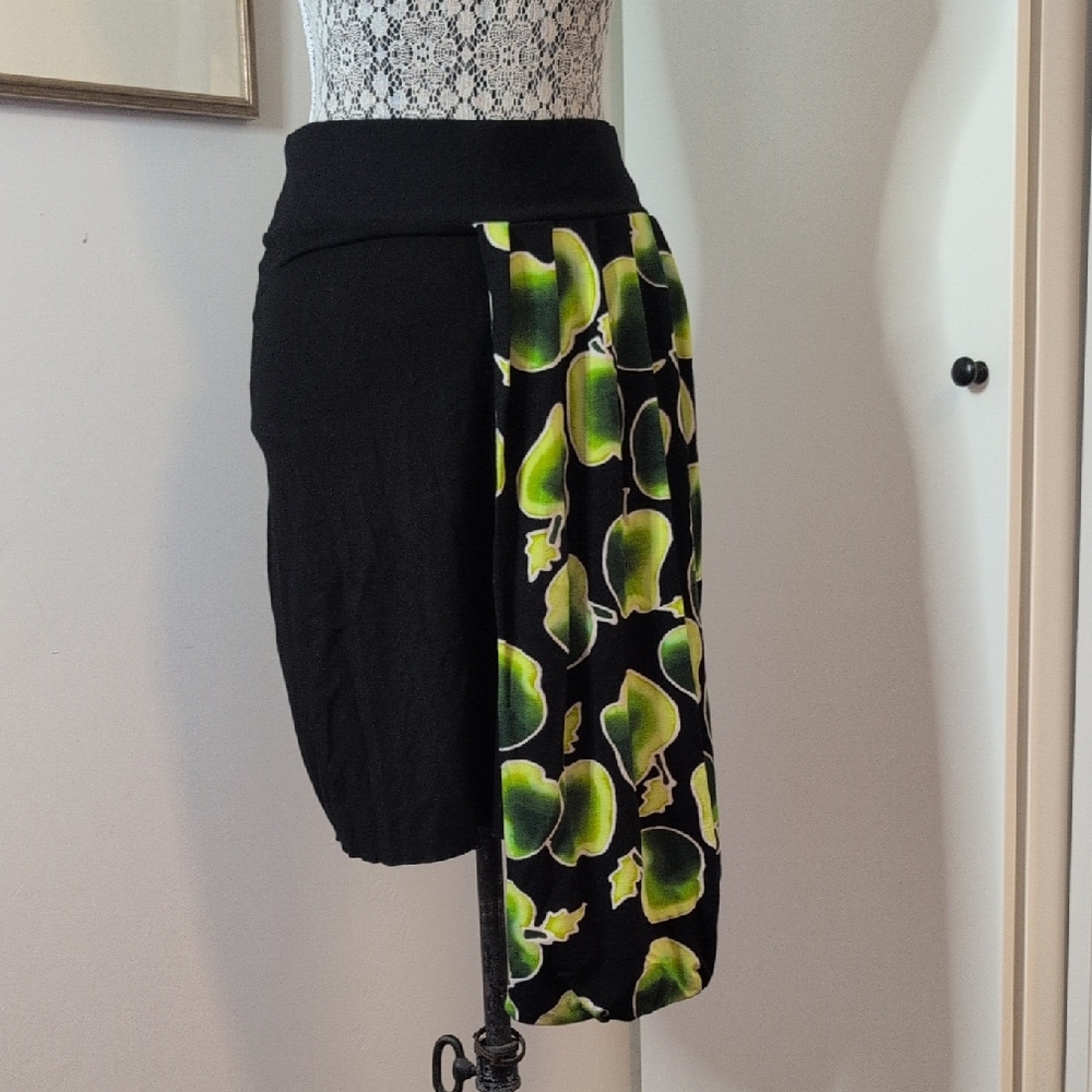 Rock N Karma Asymmetrical Skirt with Black and Green Leaf Design